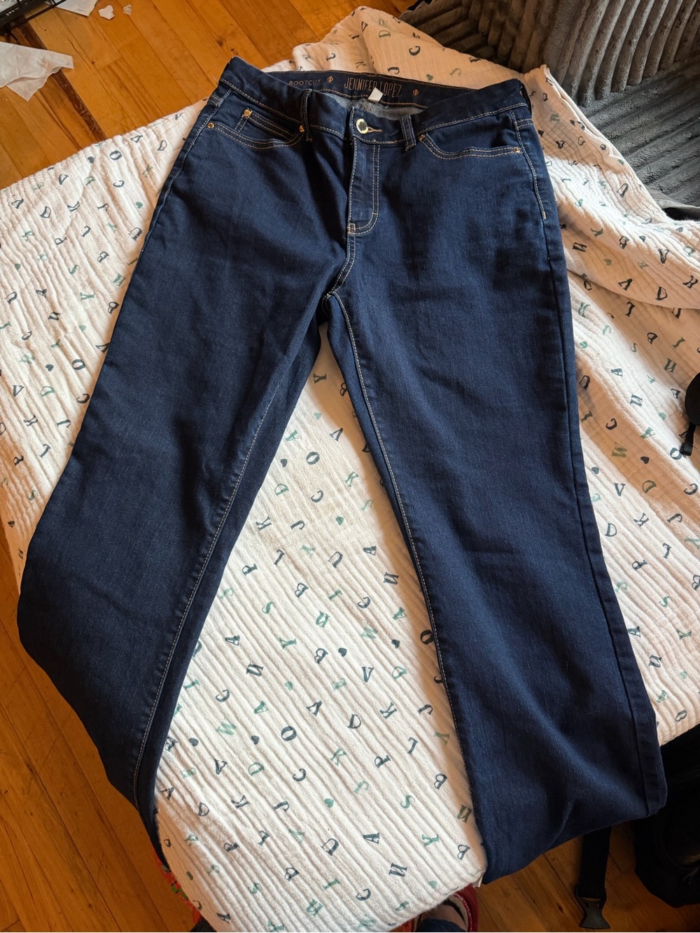 Jennifer Lopez size 10 bootcut  Deep Indigo Skinny Jeans